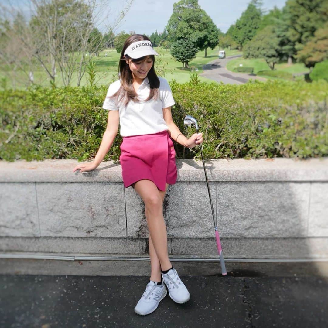高沢奈苗さんのインスタグラム写真 - (高沢奈苗Instagram)「. みっちり練習day⛳️ 早く秋物ウェアが着たくて早速💛 . 全身 @standrews_jp  キュロットだけど正面からはスカート風💖 . シンプルな大人ゴルフ女子コーディネート😊🌸 . . 先日、air_ginzacentral にメンテナンスに行って、サラサラつるつるを取り戻しました💇‍♀️✨ @air_takayama_daisuke さん いつも丁寧な仕上がり！✨ ありがとうございます😊🙏 . . ゴルフシューズのケアで @pedic.jp UV除菌器愛用中💕 便利で手放せません🥰 . . . #golf #StANDREWS #reginagolf #セントアンドリュース #pedic #ゴルフ #ゴルフ女子 #レジーナ #uv除菌器 #ゴルフ練習 #エアーギンザセントラル #美容院」9月23日 18時41分 - nanaetakasawa