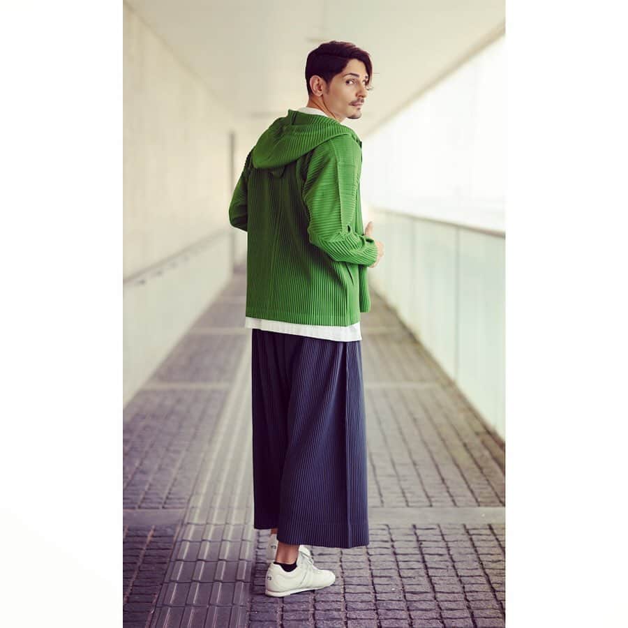 playfulさんのインスタグラム写真 - (playfulInstagram)「★STYLING SITE随時更新！★ #hommeplisseisseymiyake #y3 # isseymiyakemen  model  @dary.rukawa  https://www.playful-dc.com/p_styling/mobile/stylings/details1368.html  ##shooting📷 #modelling #撮影#大阪#古着#モデル#followmeto #fashionable #playful#usedclothing #osaka#instapic#instafollow#instagood#instafashion#ootd#outfit#coordinate#着画くらぶ #photoshop #カジュアル#casual#メンズ#style」9月23日 18時41分 - playful_dc