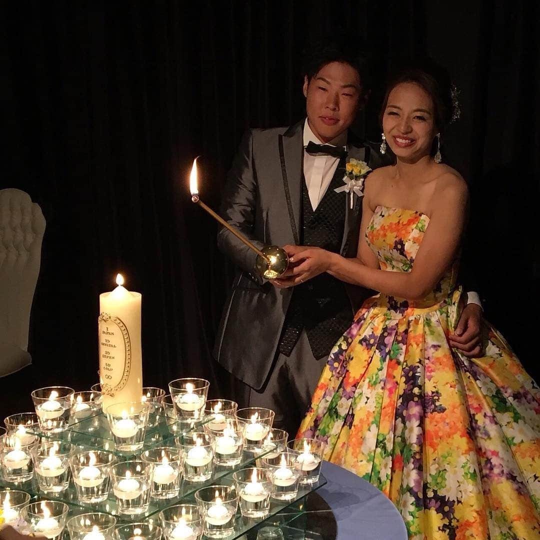 ホテルモントレ横浜さんのインスタグラム写真 - (ホテルモントレ横浜Instagram)「♥ ￣￣￣￣￣￣￣￣￣￣ @hotelmontereyyokohama.bridal をフォローしてね＊*. .『 #ホテルモントレ横浜』の タグをつけて投稿してくださいね＊*. .  とってもいい笑顔💓 みんなが幸せになれます✨  ゲストにも参加いただくピラミッドキャンドル🕯 . . ◆ホテルモントレ横浜公式HPはこちら* https://www.monterey-wedding.jp/yokohama/ . #モントレ #モントレ花婿 #プレ花嫁 #卒花 #marry花嫁 #dressy花嫁 #プラコレ #dressy花嫁 #日本中のプレ花嫁さんと繋がりたい #ウエディングニュース #flower #ウェディングドレス #dress #結婚式 #披露宴 #結婚式場 #2019年秋婚 #2019年冬婚 #ホテルモントレ横浜 #モントレ横浜 #yokohama #ドレス迷子 #みなとみらい #ドレス選び #令和婚 #結婚式っていいなぁ」9月23日 18時57分 - hotelmontereyyokohama.bridal