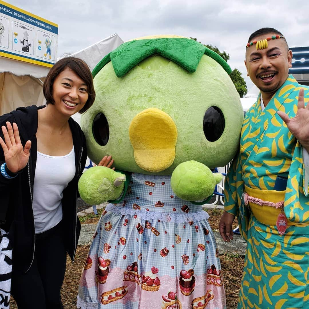 鈴木聡美さんのインスタグラム写真 - (鈴木聡美Instagram)「イナズマロックフェス2019⚡️ 今年も素敵な思い出が出来ました。 着いてすぐに龍神ステージでタボくん達を愛で❤️ 一昨年のBBQ以来のズレさんにも会えた！ (そんなに経ってたっけ…？(笑)) そしてなんとUVERworldのTAKUYA∞さんとDragonAshのKjさんともご挨拶が出来ました！嬉しかったなぁ⭐ 全ては西川さんのお陰です🙏 今年も素晴らしいステージでした！ 来年はお供え物を捧げに… これでもかとプレッシャーかけられたけどね！！ でも、それがないと頑張れないのも事実😂(笑) 明日から再始動！頑張ります！！！🏊‍♀️ #イナズマロックフェス2019」9月23日 11時01分 - satomin01b