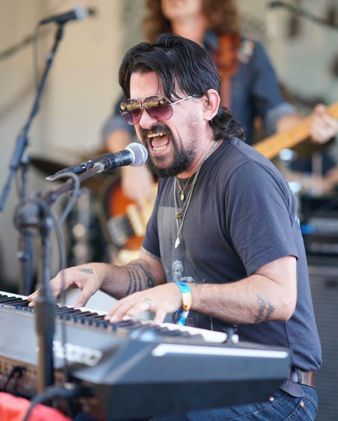 ASCAPさんのインスタグラム写真 - (ASCAPInstagram)「Pro tip - get a guitar strap with your name on it 👌@shooterjennings closing out our incredible lineup of performances on the #ASCAP Shady Grove stage at #PilgrimageFestival. (📸 @edrode) #makethepilgrimage」9月23日 11時13分 - ascap