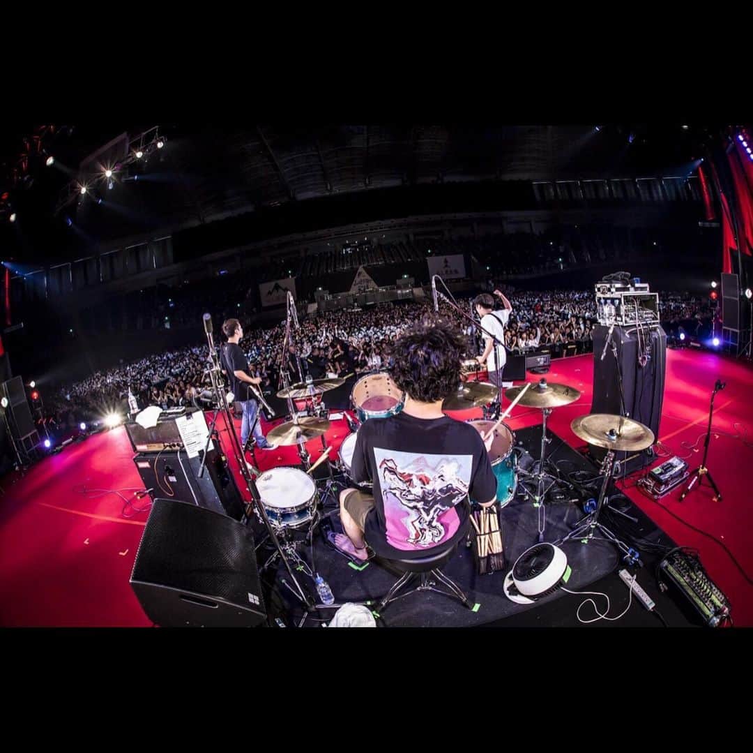 SHANKさんのインスタグラム写真 - (SHANKInstagram)「2018.09.22 YAMABITO MUSIC FESTIVAL 2019 Green Dome Maebashi, Japan photo by @hayachinphoto  #SHANK #SHANK095 #SHANK095JPN #山人音楽祭2019」9月23日 11時48分 - shank095jpn