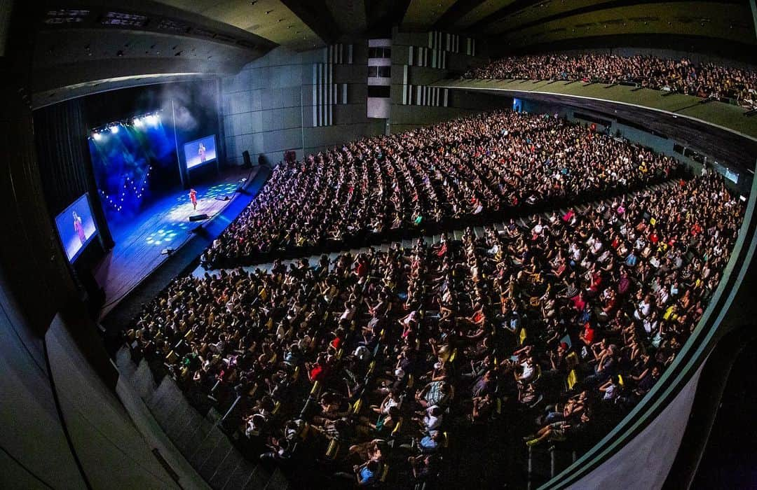 Whindersson Nunesさんのインスタグラム写真 - (Whindersson NunesInstagram)「RECIFE!!!!!!! Rapaz kkkkkkk foi massa demais! Três sessões iguais a essa!! É sempre incrível vir nesse país!  Próximo fim de semana tem CAMPO GRANDE E CUIABÁ 🙏🏼 Simbora!」9月23日 11時46分 - whinderssonnunes