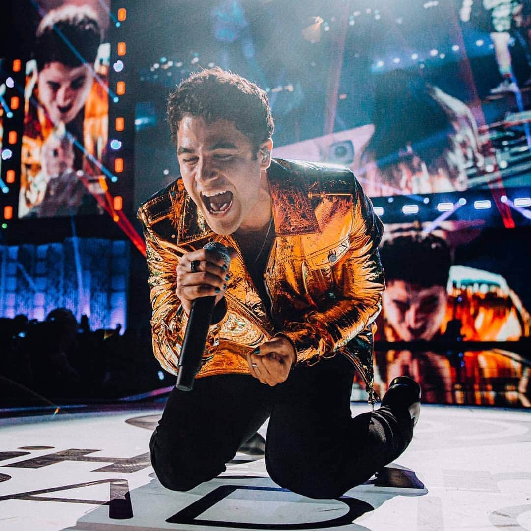 スティーヴ・アオキさんのインスタグラム写真 - (スティーヴ・アオキInstagram)「Crash Into me yeahhhhh Me and @darrencriss got to the damn thing together and it was fucking awesome🙏 @iheartfestival @iheartradio」9月23日 11時55分 - steveaoki