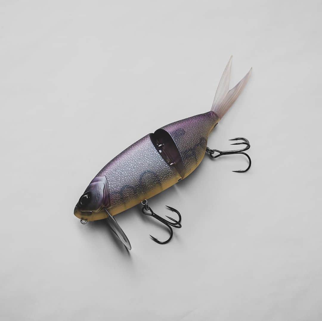 のインスタグラム：「DRT klash ‘‘JOKER’’ #DRT #joker #klashjoker #color #lures #3oz #topwater #ルアー #釣り #滋賀 #broncolor #phaseone #profoto #fivefocus #photo #studio @mottosatoshi @soborodon22 @shimisun @yohtakao @taroshin.official @mkyohei @drtheadz @drt_germany」