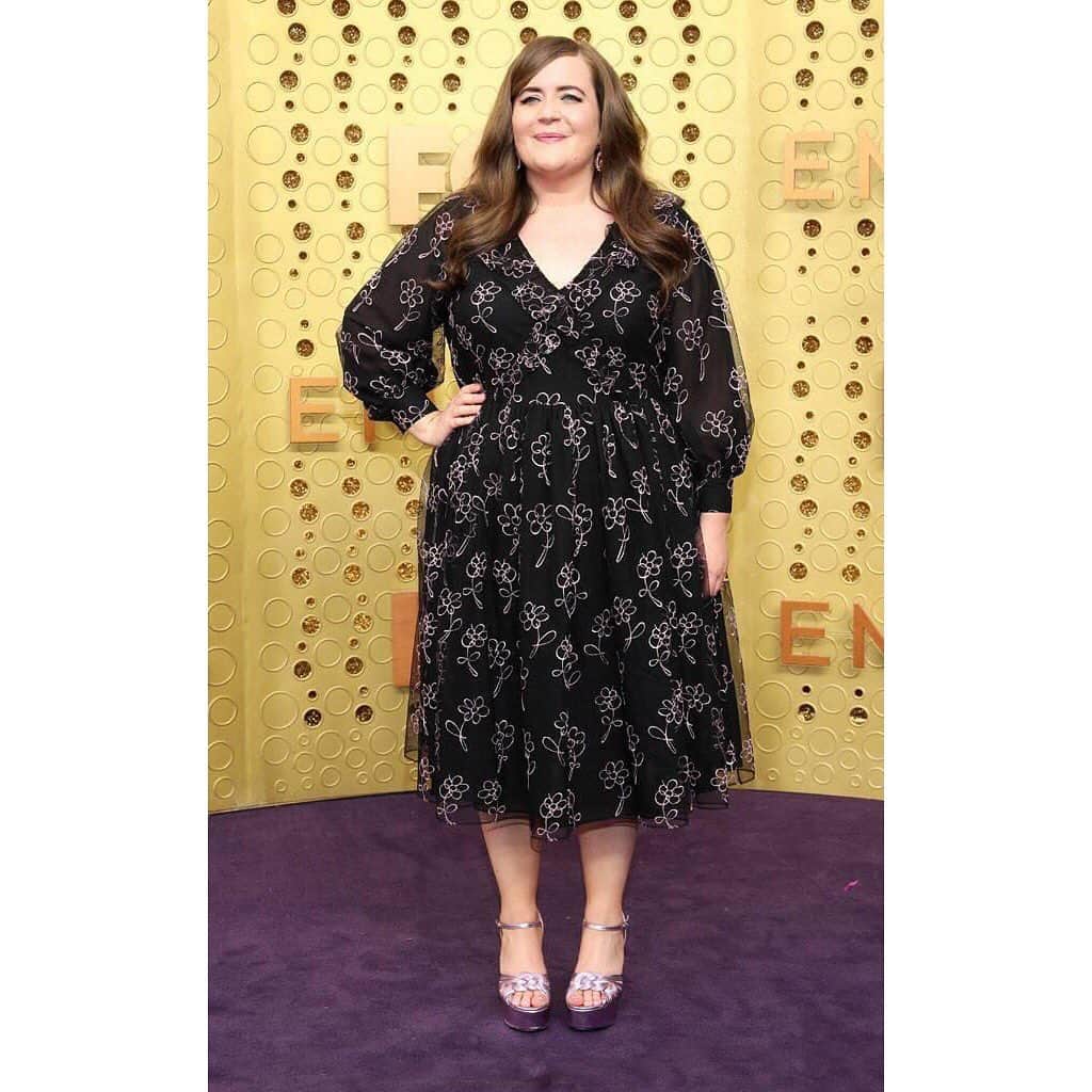 エイディー・ブライアントのインスタグラム：「🌸 @sandyliang you made me feel like a nice lil lady! 💕thank you for this special dress! 🌸」