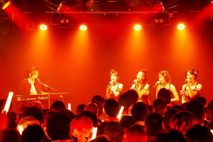 ときさんのインスタグラム写真 - (ときInstagram)「19th Aniversary Live@青森Quarterありがとうございました！ ・ 青森だからこそのセットリストに入れた曲構成や演出、情報解禁などはいかがでしたか？？ ・ 今後のステップアップに向けて、また今日から動き出したいと思います😉💕 ・ 不器用ながら今後もRINGOMUSUMEのときとして最善を尽くして、皆さんに喜んでもらえるものを作っていきたいと思います☺️ ・ 最高のFamerのみんな、メンバー、今回携わってくれたスタッフの皆さん、最高のLIVEを一緒に作ってくれて本当に本当にありがとうございました‼️ ・ ・ ・ #ringomusume #りんご娘 #青森 #aomori #青森quarter #19th #anniversary #live #20年目 #ありがとう」9月23日 12時28分 - toki_ringomusume