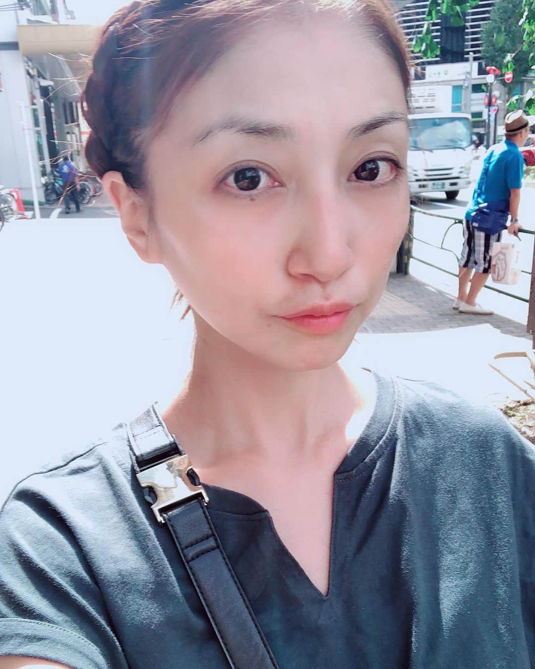 のインスタグラム：「昼からお買い物！ ニトリへgo! @ami_nakagawa_  #中川愛海 #お買い物 #昼からデート #ふふふ」
