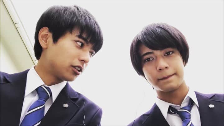 ブラック校則 公式のインスタグラム：「シンドラ予告はじまるよ！﻿ ﻿ 今夜9/23（月）の「簡単なお仕事ですに応募してみた」の終わりに『ブラック校則』シンドラ予告が初解禁！✨﻿ ﻿ ☝ふたりのシンドラ予告の感想は！？﻿ ☝カットなしでお届け﻿ ☝2回目にして自撮り慣れてきた⁉️﻿ ﻿ 『ブラック校則』シンドラは﻿ 10/14（月）24:59 𝑺𝑻𝑨𝑹𝑻！﻿ あと３週間👊✨﻿ ﻿ #自撮り のカメラワーク！﻿ #フリーダム #虫にもびっくりする﻿ #超アップのシーンも﻿ #カメラマン佐藤勝利さん﻿ #ブラック校則 #ブラ校﻿ #佐藤勝利 #髙橋海人﻿ #SexyZone #King&Prince﻿ #シンドラ #深夜ドラマ﻿ #簡単なお仕事ですに応募してみた﻿ #ばいちゃ👋﻿ #ブラ校オリジナルも募集したい」