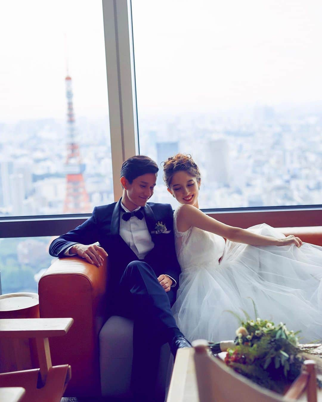 Andaz Tokyo アンダーズ 東京さんのインスタグラム写真 - (Andaz Tokyo アンダーズ 東京Instagram)「Is there anything dreamier than an autumn wedding? 💕🍂 Follow our wedding account @andaztokyowedding to find for more inspiration your big day 💍 アンダーズウエディングのアイディアとインスピレーションをご紹介している @andaztokyowedding ぜひフォローして、あなただけの特別なウエディングを叶えてくださいね。👰🏻💍 :: #firstdayoffall #autumnequinox #秋分の日 #秋 #秋ウェディング #autumn #autumnwedding #fallwedding」9月23日 13時20分 - andaztokyo