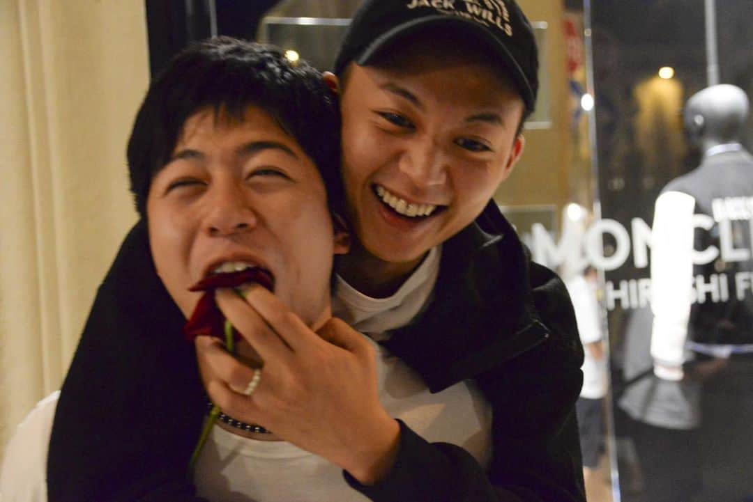 のインスタグラム：「、 Don't be afraid 👊👊 #life #asakusa」