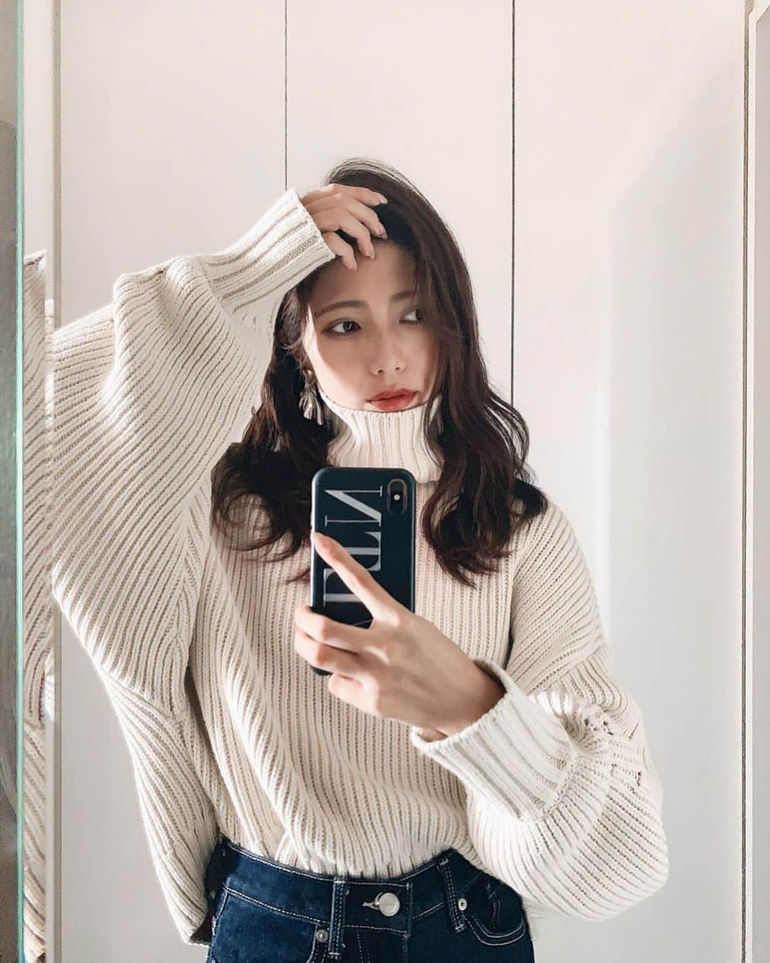 Marika Kajiwaraさんのインスタグラム写真 - (Marika KajiwaraInstagram)「アイボリーニット🧶♡ ＊ 冬が待ち遠しくて もうタートルニットゲットしてしまった🤭♥️ ＊ デニムと合わすだけで可愛いニットは 私的に秋冬のてっぱんです🤤🍁 ＊ knit... #titivate denim... #bananarepublic ＊ ＊ ＊ #コーデ #低身長コーデ #154cmコーデ #154cm #おちびの輪 #おちびコーデ #ティティベイト #titivatestyle #like #code #outfit #instagood」9月23日 19時09分 - marika__kw