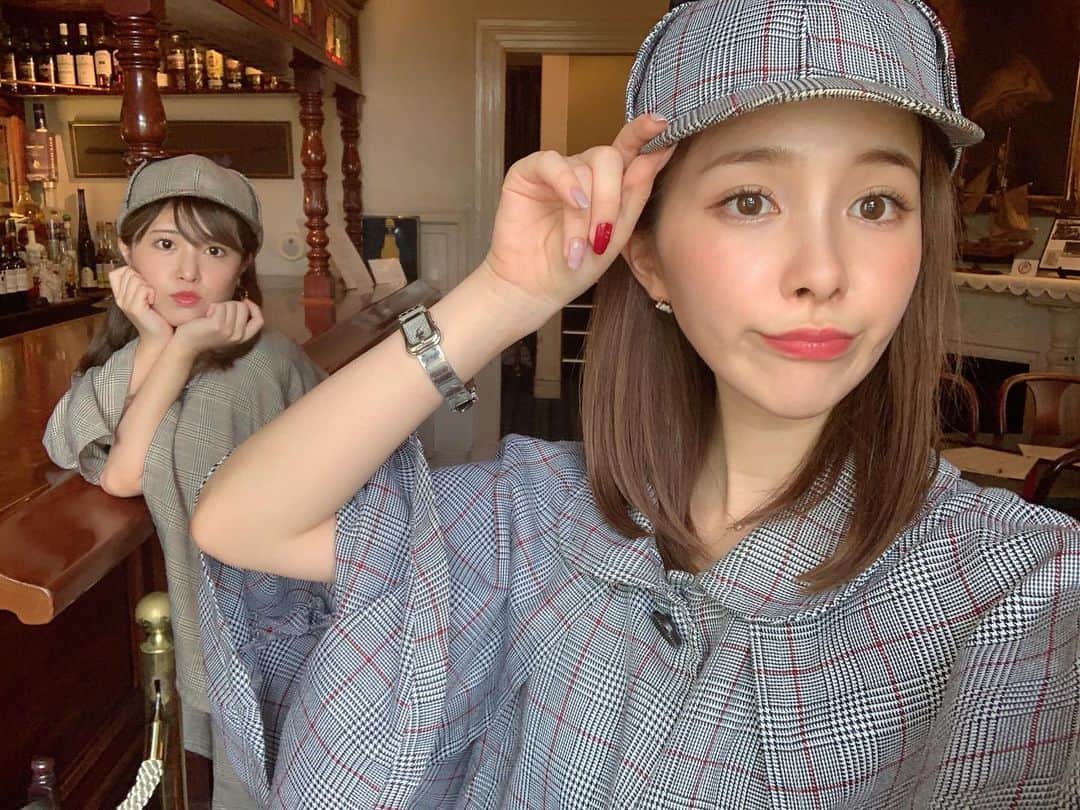 黒澤詩音さんのインスタグラム写真 - (黒澤詩音Instagram)「*﻿ ﻿ #神戸 の #北野異人館街﻿ ﻿ ﻿ ずっと行ってみたかったところ！﻿ ﻿ 地元横浜の洋館も大好きだけれど、﻿ 神戸も素敵でした〜！﻿ 函館の洋館も好き。あとは長崎に行ってみたい！ 柴田アナとは色違いを着てみました🕵️‍♀️🕵️‍♀️ ﻿ ﻿ #英国館 #シャーロックホームズ #神戸異人館 #神戸観光 #洋館#SherlockHolmes」9月23日 19時12分 - shionkurosawa_official