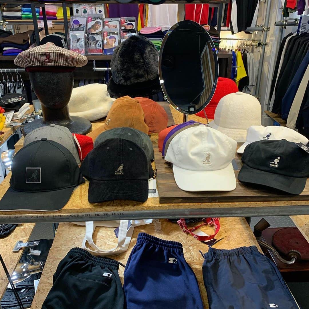 Dancers Collectionさんのインスタグラム写真 - (Dancers CollectionInstagram)「‪【NEW ARRIVAL】‬﻿ ﻿ ■KANGOL CAP & HAT﻿ ﻿ KANGOLから新作CAP&HAT入荷しました🧢✨﻿ 定番のものからコーデュロイ、ファーなどラインナップも豊富に揃えました👍💥💥﻿ もう既に売り切れになっているアイテムもあるのでお早めに❗️💦﻿ これからのシーズン持っておいて損はないアイテム😎🙌﻿ ﻿ オンラインストアにも随所更新予定です✨✨﻿ 電話通販も可能です😊﻿ お気軽にお問い合わせ下さい✨﻿ ﻿ ダンサーズコレクション原宿店 ☎03-5474-9575﻿ ﻿ #KANGOL﻿ #ダンコレ #ダンサーズコレクション #dancerscollection #tokyo #harajuku」9月23日 14時14分 - dancerscollection