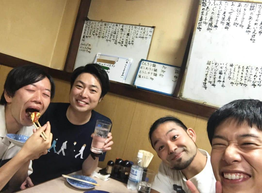 上田純樹さんのインスタグラム写真 - (上田純樹Instagram)「昨日は新喜劇の信濃さんにたらふく食べさせて頂きました！！ たまたま信濃さんと藤本さんが着てた服を僕も持っていたのでどちらかとは揃えたかったです。  #信濃岳夫 さん #ジュリエッタ藤本 さん #キンニクキンギョとみた さん」9月23日 14時38分 - raionerutousan