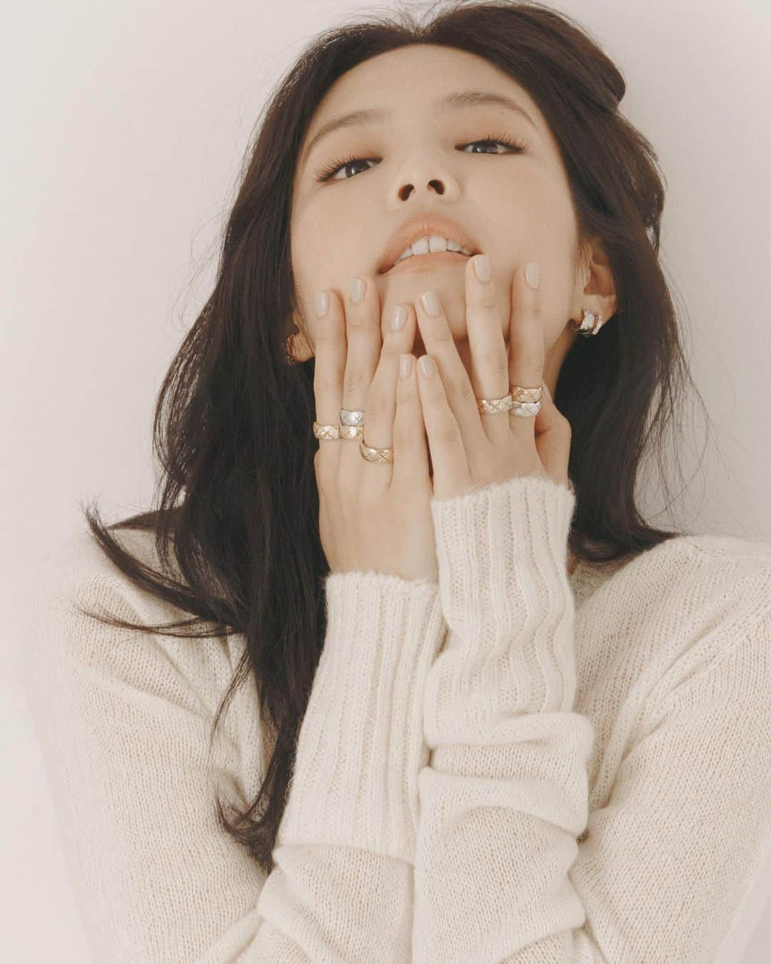 ジェニーさんのインスタグラム写真 - (ジェニーInstagram)「The soft side of me @chanelofficial #cococrush」9月23日 15時03分 - jennierubyjane