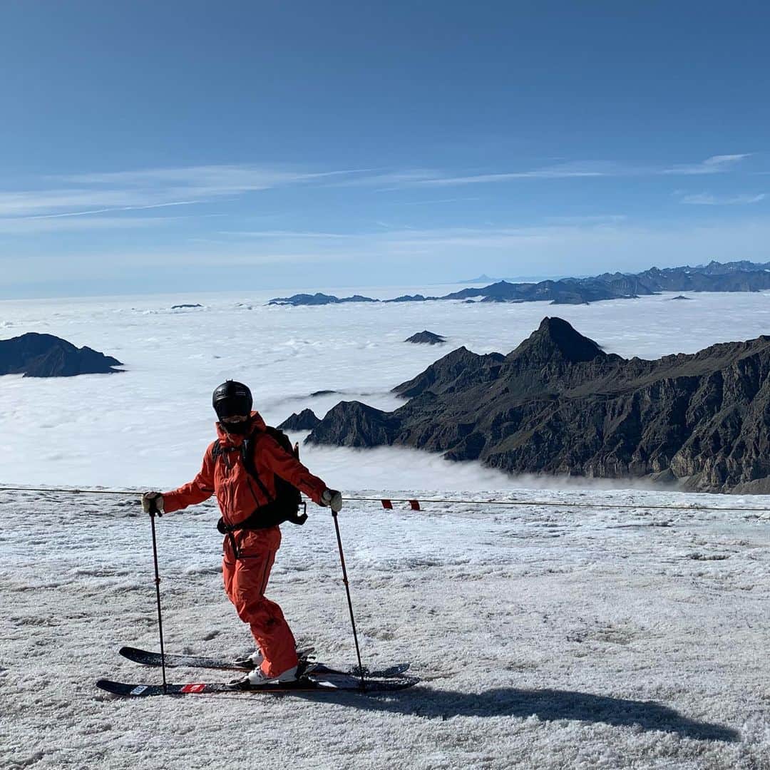 小野塚彩那さんのインスタグラム写真 - (小野塚彩那Instagram)「back in the office🏔 . @thenorthfacejp @thenorthface @thenorthface_snow @tnfwomen . . #shemovesmountains #neverstopexploring #futurelight . @atomicski @smithopticsjp @jeep_japan_official @nippon_ski_development」9月23日 15時34分 - ayana_onozuka