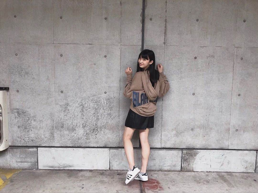 松本日向さんのインスタグラム写真 - (松本日向Instagram)「今日の私服🐨 カジュアルな感じに♡ 後ろの大きなロゴがとびきり可愛い🥺 大人かわいい💋 #gyda #ひなたんす」9月23日 15時42分 - matsumoto_hinata