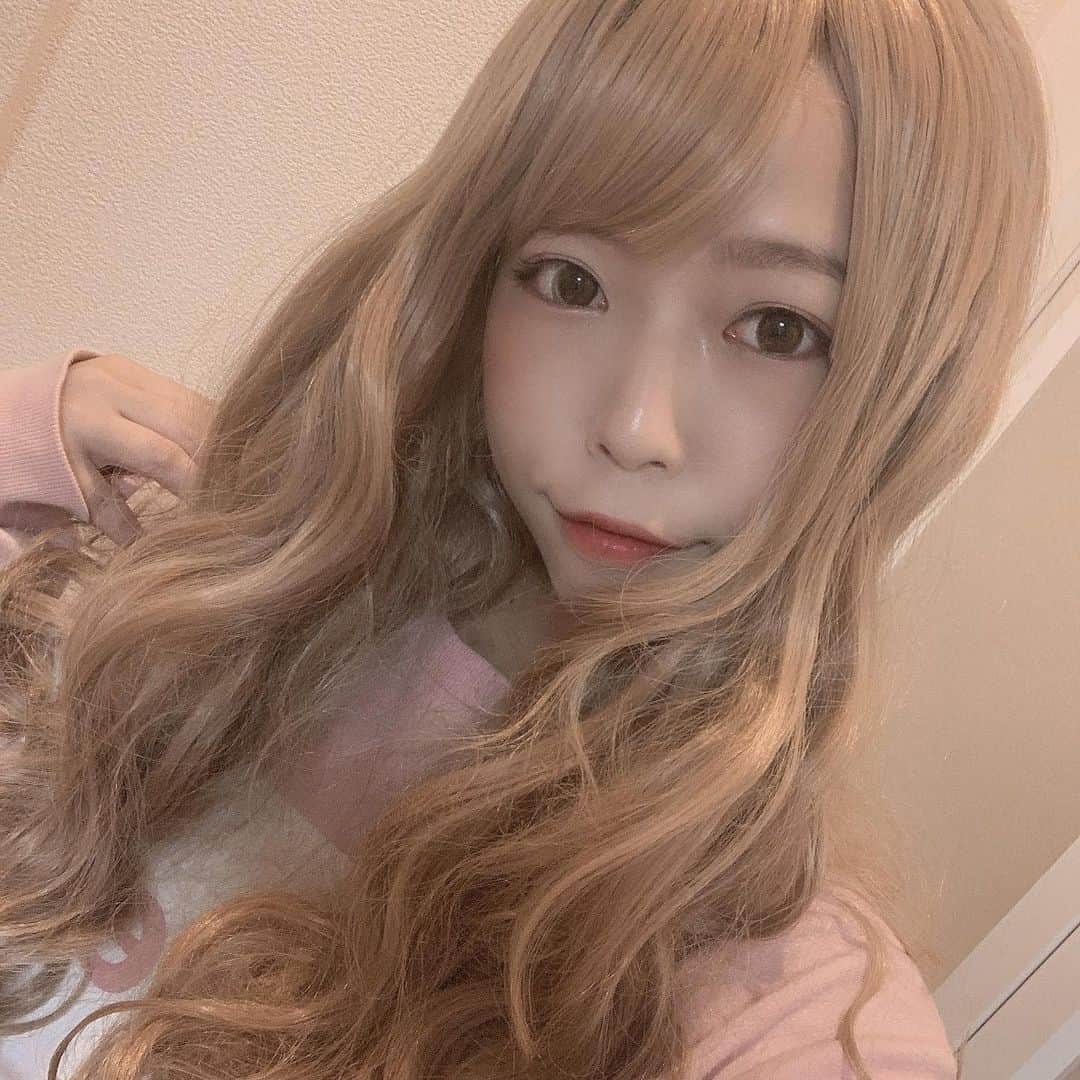 芽水憂さんのインスタグラム写真 - (芽水憂Instagram)「ギャルになってみた🥺﻿ ﻿ ﻿ #グラビア #グラビア動画  #ギャル﻿ #グラビアタレント #水着 #自撮り #グラビアモデル #撮影会 #撮影会モデル #被写体 #写真好きな人と繋がりたい #アイドル #歌舞伎町 ﻿  #selfie﻿ #swimsuitforsalep #gravure ﻿ #bikini #bikinigirls ﻿ #bubblebutt ﻿ #hobbymodel﻿ #portrait﻿ #셀카  #셀카그램 #셀카스타그램  #셀피  #셀스타그램  #전신샷  #팔로우환영 #수영복」9月23日 17時03分 - uimegumin