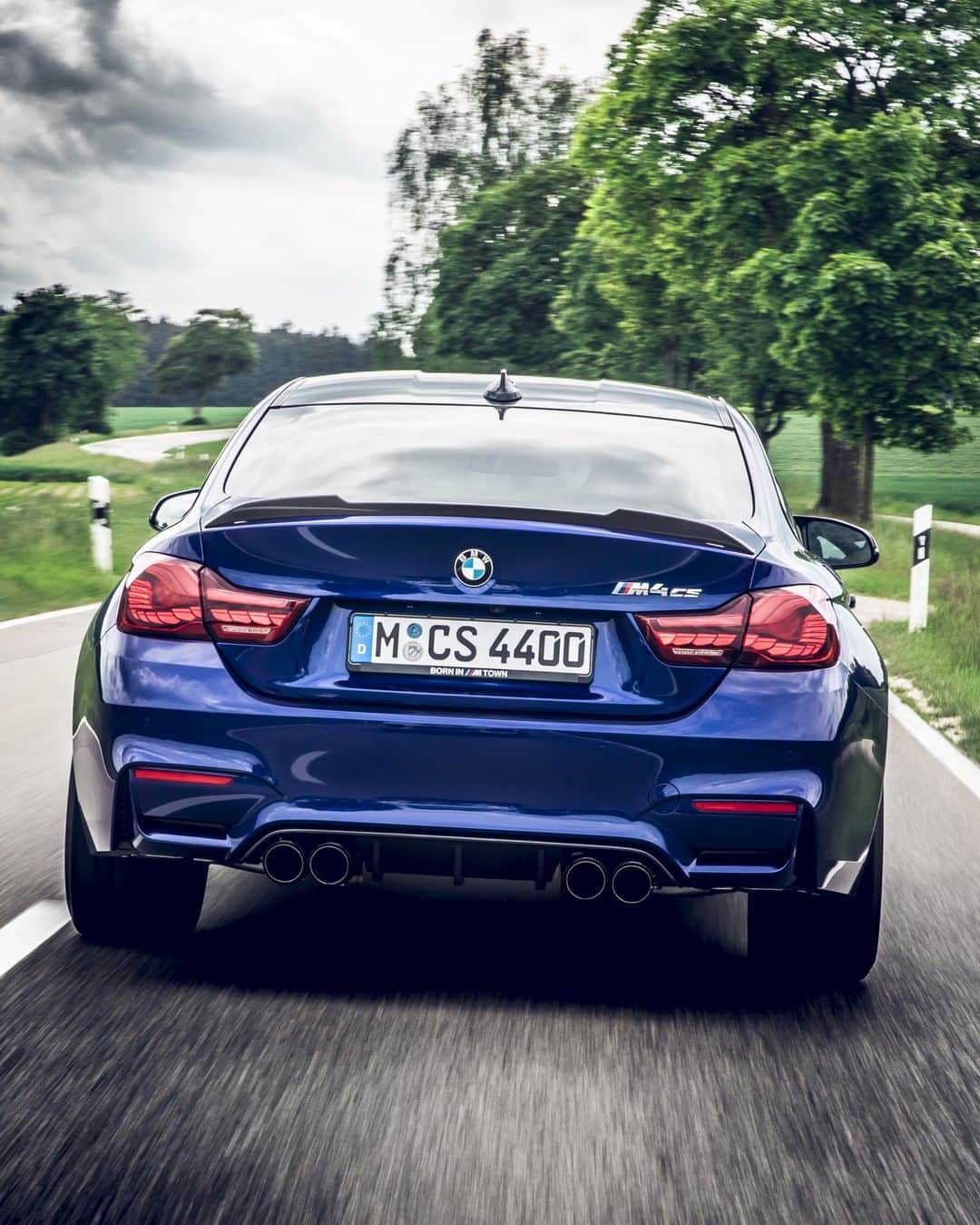 BMWのインスタグラム：「Very much at home on the asphalt. The BMW M4 CS. #TheM4 #BMW #M4 #BMWM #BMWrepost @Goeckii @Linus.Reulein __ BMW M4 CS: Fuel consumption in l/100 km (combined): 8.4. CO2 emissions in g/km (combined): 197.  Acceleration (0-100 km/h): 3.9 s. Power: 338 kW, 460 hp, 600 Nm. Top speed (limited): 280 km/h.  The values of fuel consumptions, CO2 emissions and energy consumptions shown were determined according to the European Regulation (EC) 715/2007 in the version applicable at the time of type approval. The figures refer to a vehicle with basic configuration in Germany and the range shown considers optional equipment and the different size of wheels and tires available on the selected model. The values of the vehicles are already based on the new WLTP regulation and are translated back into NEDC-equivalent values in order to ensure the comparison between the vehicles. [With respect to these vehicles, for vehicle related taxes or other duties based (at least inter alia) on CO2-emissions the CO2 values may differ to the values stated here.] The CO2 efficiency specifications are determined according to Directive 1999/94/EC and the European Regulation in its current version applicable. The values shown are based on the fuel consumption, CO2 values and energy consumptions according to the NEDC cycle for the classification. Further information on official fuel consumption figures and specific CO2 emission values of new passenger cars is included in the following guideline: 'Leitfaden über den Kraftstoffverbrauch, die CO2-Emissionen und den Stromverbrauch neuer Personenkraftwagen' (Guide to the fuel economy, CO2 emissions and electric power consumption of new passenger cars), which can be obtained free of charge from all dealerships, from Deutsche Automobil Treuhand GmbH (DAT), Hellmuth-Hirth-Str. 1, 73760 Ostfildern-Scharnhausen and at https://www.dat.de/co2/.」