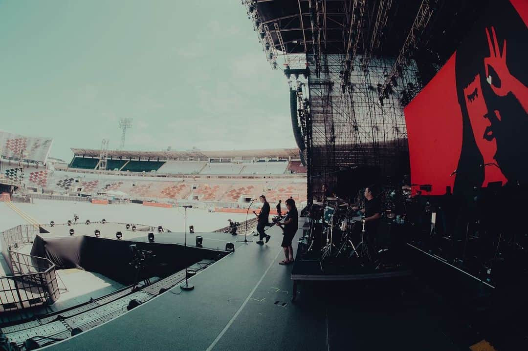 グー・グー・ドールズさんのインスタグラム写真 - (グー・グー・ドールズInstagram)「September 22 | Estádio do Arruda | Recife, Brazil w/ @bonjovi  #BonJovi #GooGooDolls #GGD #Recife #EstádiodoArruda #🇧🇷 #thinfstour #thinfstour」9月24日 3時41分 - googoodollsofficial