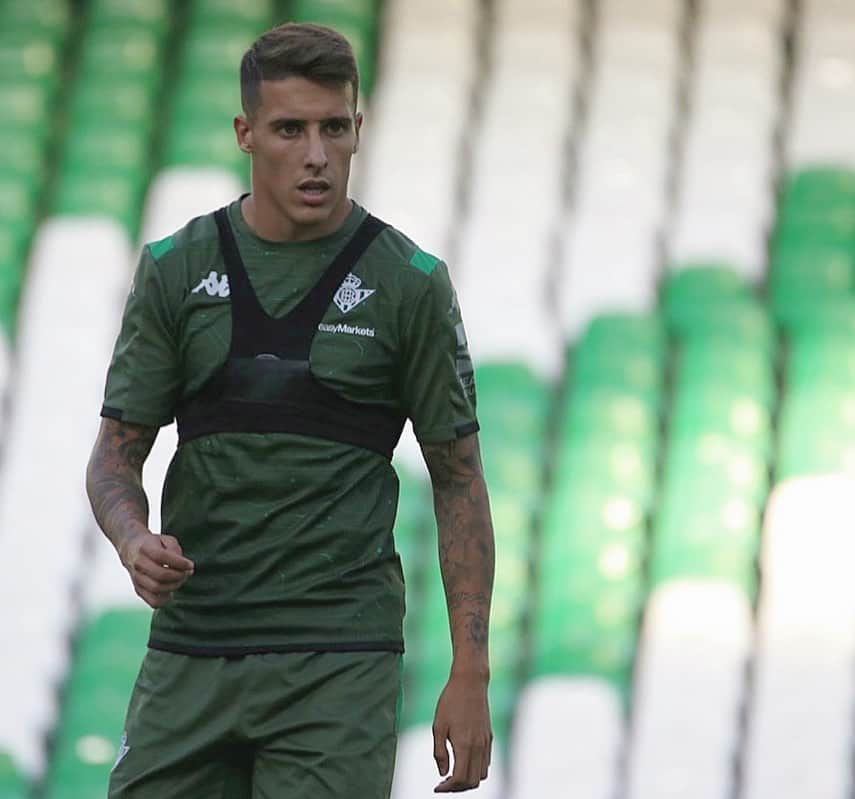 クリスティアン・テージョのインスタグラム：「Por fin de vuelta!!!😀💚 Mañana todos JUNTOS a por los 3 puntos, con ganas de Villamarín!!!💪💚 #Happy #MushoBetis @realbetisbalompie」