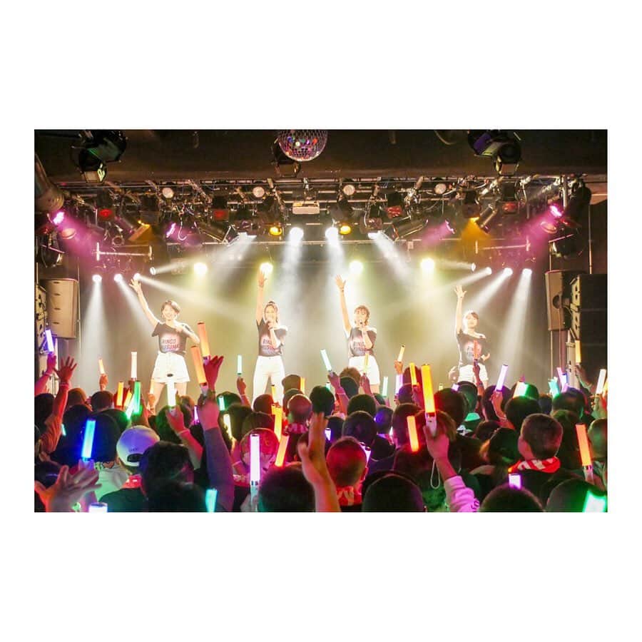 彩香さんのインスタグラム写真 - (彩香Instagram)「AnniversaryLive in青森Quarter ありがとうございました✨👏🏻 地元でLIVEができる嬉しさ、楽しさ、待っててくれる人がいるありがたさを感じながらLIVEしてました💓 本当に幸せな時間でした(*´꒳`*) これからに向けて色々な発表もありましたが、上を目指して頑張りたいと思います💪🏻‼️ #anniversarylive #anniversary #記念日 #19周年 #20年目 #青森クォーター #ringomusume」9月23日 19時15分 - saika_ringomusume