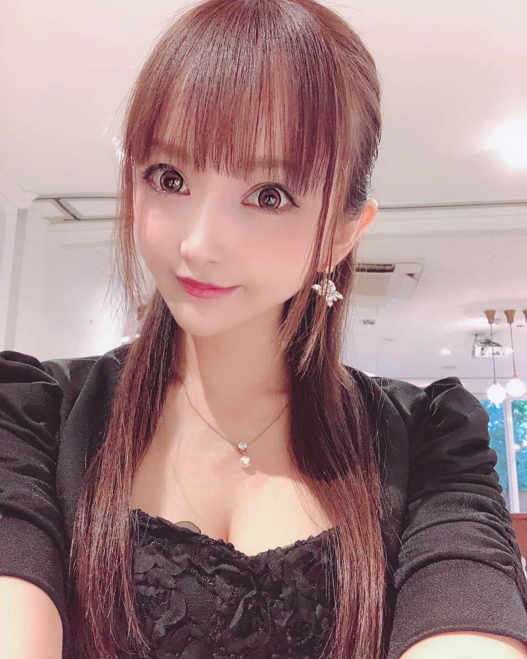 宇佐美あいりのグルメインスタ