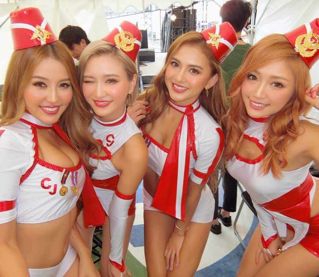 のインスタグラム：「#marugamegroove 🚤🌊 ありがとうございました❤️👑 初めての海の上でLive🎤 気持ちよかったぁ😍 ． ． そして今夜もTeamKだよ🌙 TeamK in WAPR @warp_shinjuku 👭👭💓 みんな待ってるね🥰💋 ． ． #cyberjapan  #warpshinjuku」