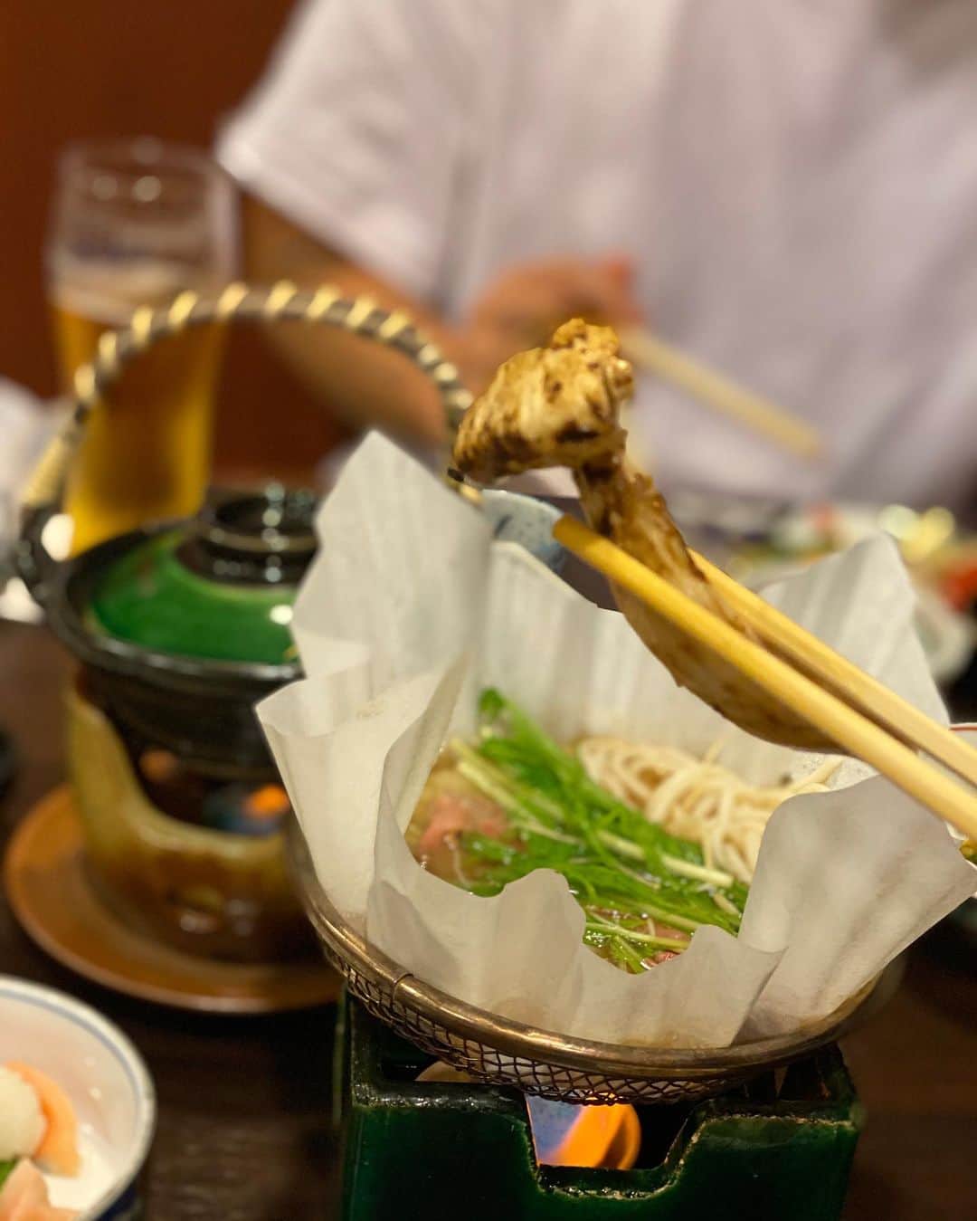 Saki さんのインスタグラム写真 - (Saki Instagram)「この三連休は滋賀県を満喫できました❤️ 旅館では広すぎるお部屋で謎のカラオケルーム🎤があってジョアンはずっと走り回ってはしゃいでた🕺🏻笑  疲れて早よ寝てしまって歌えず！くそぉ〜😂😂 近江牛と松茸 づくしたまらなかった😋  久々に なっちゃん素敵新築ハウス🏠も行けて楽しかったーー❤️連休の写真いっぱいだから、また分けてupしまーす🤗✨✨#家族旅行 #family  #2歳 #2歳4ヶ月 #生後28ヶ月  #ベビー  #谷口じょあん #恕空 #親バカ #男の子 #男の子ママ #息子  #ママリ #ベビフル #コドモノ #キッズモデル #ロン毛男子 #kids #baby #babyboy  #myson #mama #mamalife  #babyphoto #babyfashion」9月23日 19時48分 - saki1011