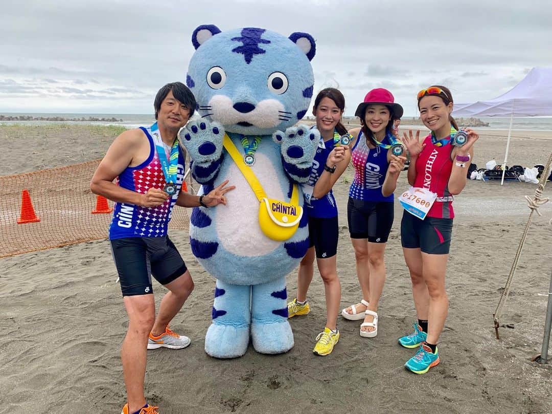 須貝茉彩さんのインスタグラム写真 - (須貝茉彩Instagram)「. #九十九里トライアスロン 無事に#チームCHINTAI 完走しましたー🏅 そしてなんと自己ベスト更新✨ 初トライアスロンの感想！ 率直にめちゃくちゃ楽しかったです😆✨ 沿道の方達の声援が何より前に進む力になりました👏 そしてラグビー日本代表ジャージを着て 応援してくださった方をみて 本当に元気が出て嬉しくなりました😌💕 まだまだ写真あるので少しずつ。. . . #99t#九十九里トライアスロン #トライアスロン女子 #garminforerunner235  #大網白里市#一宮  #須貝茉彩」9月23日 20時04分 - maaya.gm