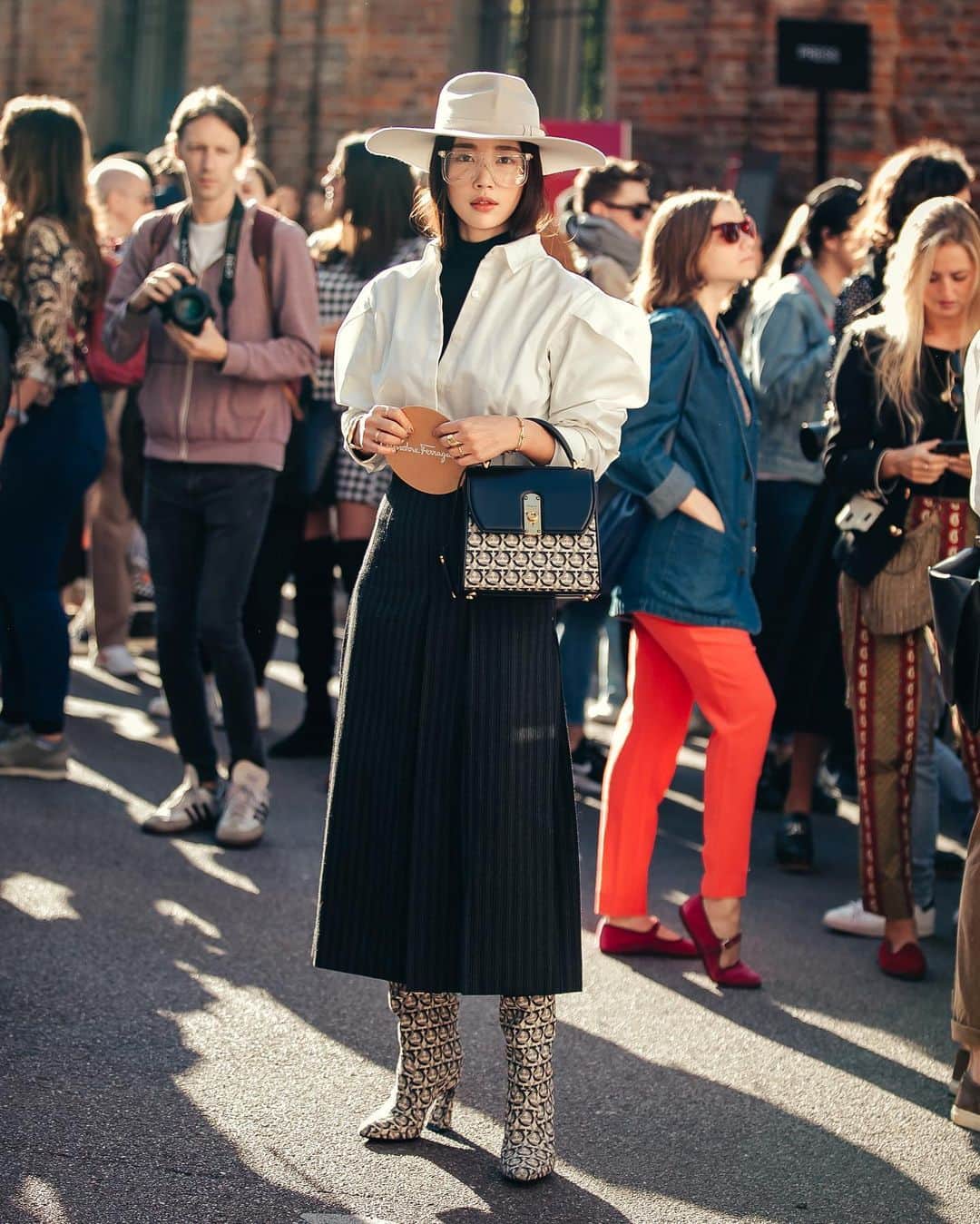 가로수길 , Seoulさんのインスタグラム写真 - (가로수길 , SeoulInstagram)「MFW Street Fashion Style Thx @kieunse 🔥🔥 이날 너무 멋졌던 기은세님 . . #写真 #기은세 #기은세패션 #instafashion #파리 #東京 #서울패션위크 #sfw #오오티디 #nyc #koreafashion #패션그램 #womenswear #nyfw #데일리그램 #outfit #ootd #street #streetfashion #streetphoto #가로수길 #이태원 #사진 #스트릿패션 #모델 #wiwt #nyfw #pfw」9月23日 20時13分 - jaylim1