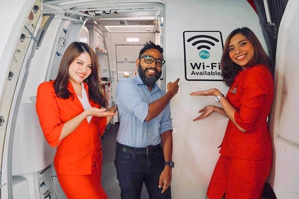 のインスタグラム：「Are you ready to experience the new and improved @airasiawifi?  You can now surf, stream, video call, and more with greater speed as you fly high above the clouds. Try it with free 10MB of data until 30 Sept 2019 the next time you travel with #AirAsia!  Note: AirAsia WiFi is available on selected flights only.  #FlywithWifi #FlytheWorldChampion」