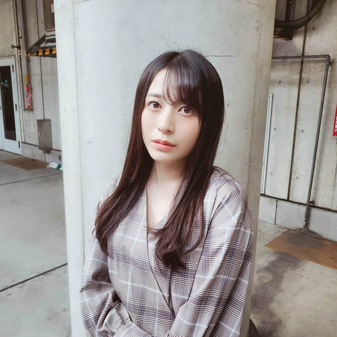 佐々木優佳里さんのインスタグラム写真 - (佐々木優佳里Instagram)「今日の私服。  ワンピースの柄にある 水色と青色のラインに一目惚れ💙  #秋服 #ワンピース」9月23日 20時36分 - yuka_mocha_roll