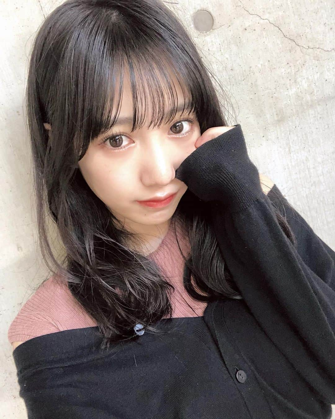 横野すみれさんのインスタグラム写真 - (横野すみれInstagram)「握手会ありがとうございました〜💗﻿ ﻿ 今日は大人っぽいイメージのすーさん。 ﻿ ﻿ すーちゃんレーンにまた遊びに来てね😚﻿ ﻿ ﻿ メイクもほんのり秋っぽく🍁﻿☺️ ﻿ LIP💄 キャンメイク リップティントマット（テラコッタブラウン）﻿ ﻿ EYE👀 セザンヌ シングルカラーアイシャドウ（06）﻿ ﻿ #すーコーデ #握手会 #ootd #秋メイク #テラコッタメイク」9月23日 20時36分 - yokono_sumire