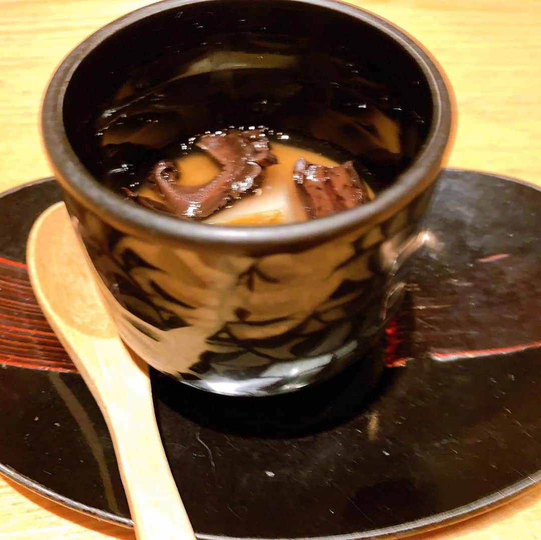 NAOMIさんのインスタグラム写真 - (NAOMIInstagram)「今夜は お友達のママと我が家で 和食dinnerへ🥢  #スッポンのスープから #美味しいものを少しずつ #楽しく美味しく #頂きました💛 #ご馳走さまでした☺︎ #尾崎雪隆」9月23日 20時51分 - naominakano703