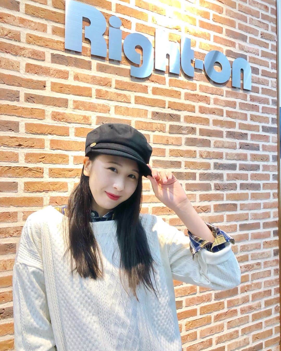 ときさんのインスタグラム写真 - (ときInstagram)「ATV「いい☆ふる」はご覧になられましたか？？ ・ 今回のお 衣装は、メンズファッションなんでーす🙌❤️ ・ いつもRight-onのスタッフさんが、私のイメージカラーの黄色をコーディネートの中に取り入れてくれるんです😍 そんな優しさも大好きです💗 ・ Right-onさんはレディースはもちろん、メンズ服が多くあるとのことなので男性だけでなく女性の方もメンズファッションに挑戦してみてくださいな😉 ・ ・ ・ #righton #ライトオン #ライトオンコーデ #fashion #ファッション #rightonamekaji #amekaji #amecaji #アメカジ #アメカジ女子 #アメカジコーデ #弘前 #hirosaki #さくら野弘前店 #ATV #青森テレビ #いいふる #いいふるロケ #ロケ」9月23日 21時06分 - toki_ringomusume
