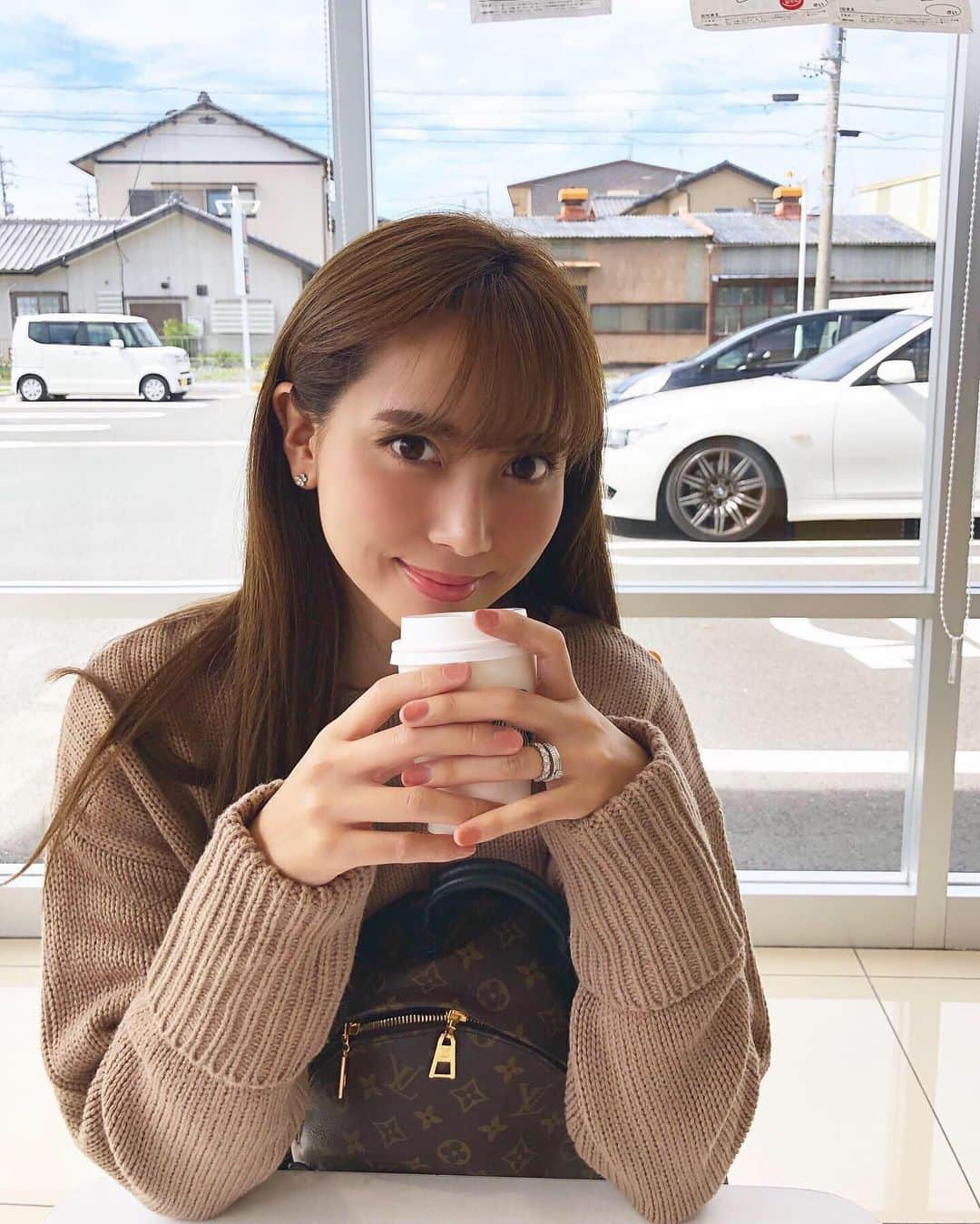 岡部あゆみさんのインスタグラム写真 - (岡部あゆみInstagram)「秋服いちばん好き☕️🍁」9月23日 21時17分 - ayumi_okabe