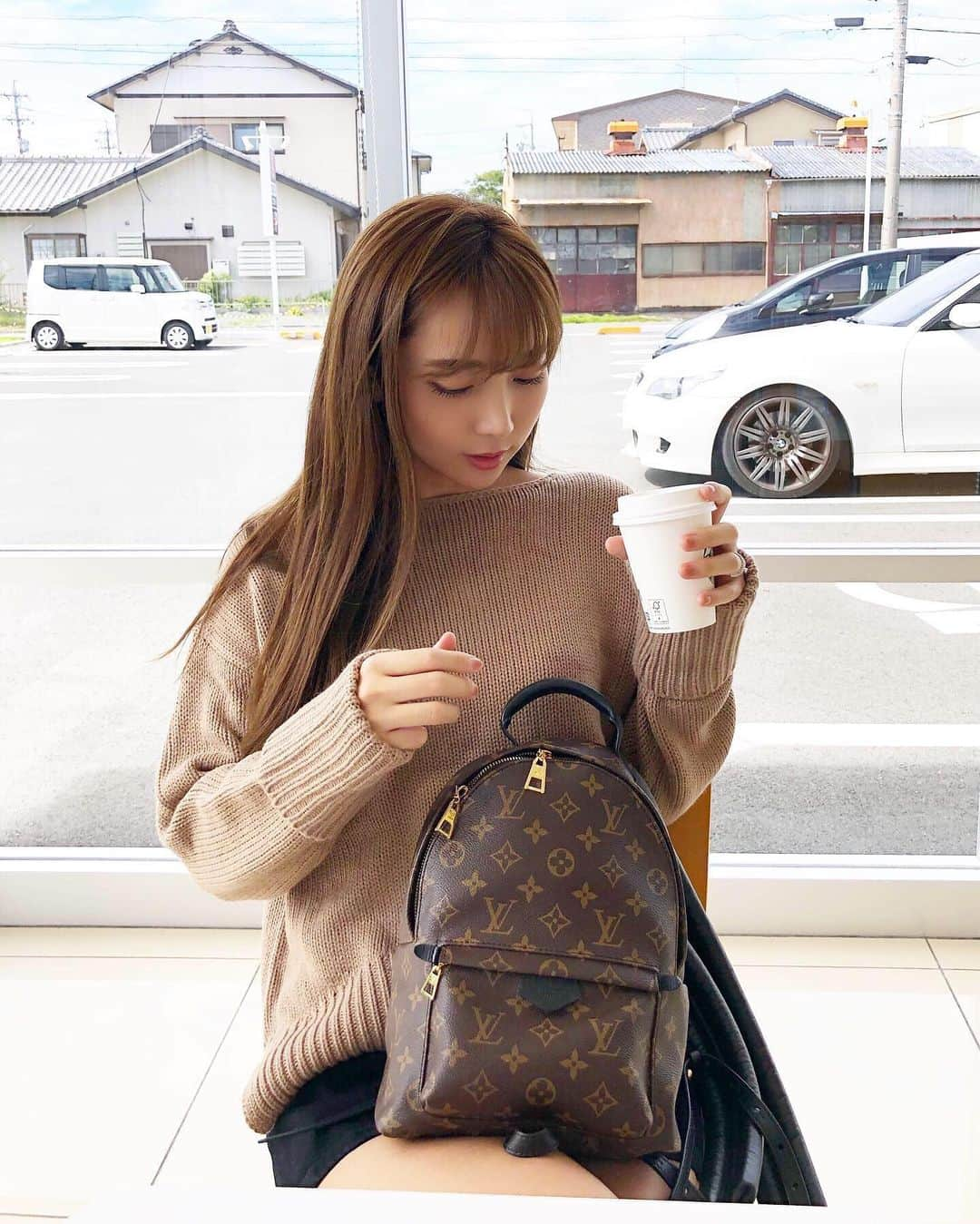 岡部あゆみさんのインスタグラム写真 - (岡部あゆみInstagram)「秋服いちばん好き☕️🍁」9月23日 21時17分 - ayumi_okabe