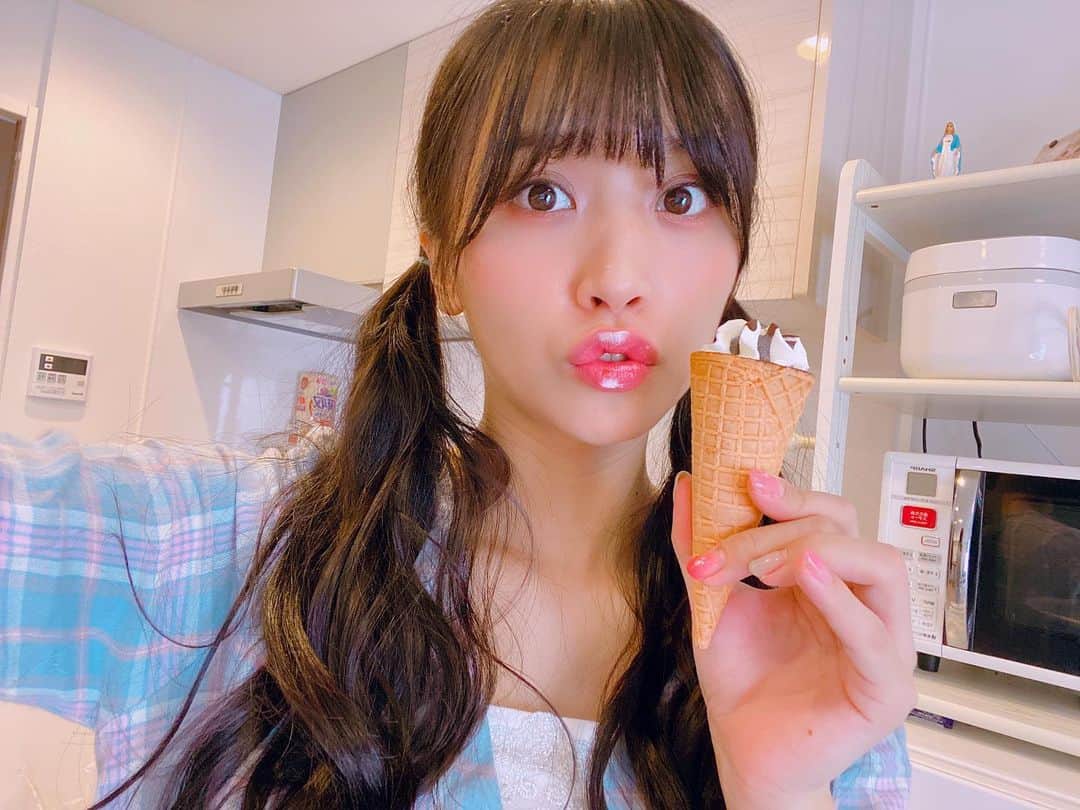 根岸愛さんのインスタグラム写真 - (根岸愛Instagram)「今日の部屋ねぎし👗🍦 #roomwear #room #icecream #自宅 #部屋着 #ねぎ私服 #ねぎしふく #ヨーロピアンシュガーコーン #アイス #アイスクリーム」9月23日 21時22分 - negishiai927