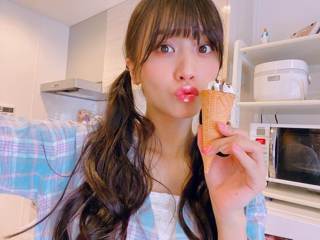 根岸愛さんのインスタグラム写真 - (根岸愛Instagram)「今日の部屋ねぎし👗🍦 #roomwear #room #icecream #自宅 #部屋着 #ねぎ私服 #ねぎしふく #ヨーロピアンシュガーコーン #アイス #アイスクリーム」9月23日 21時22分 - negishiai927