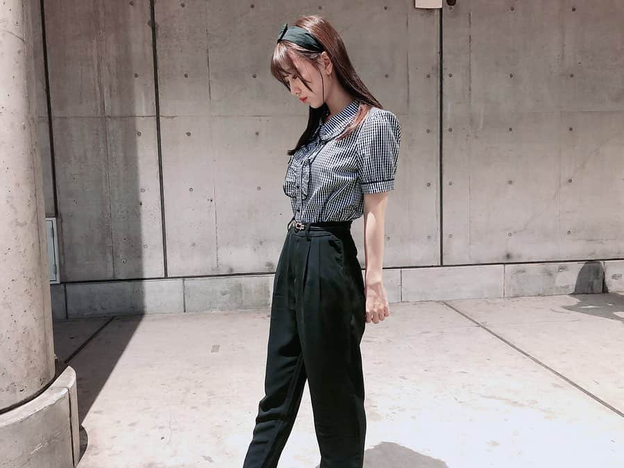 熊崎晴香さんのインスタグラム写真 - (熊崎晴香Instagram)「﻿ 🖤🖤🖤﻿ ﻿ ﻿ #ootd #code #black #pants #握手会 #thankyou」9月23日 21時31分 - kumakuma9810