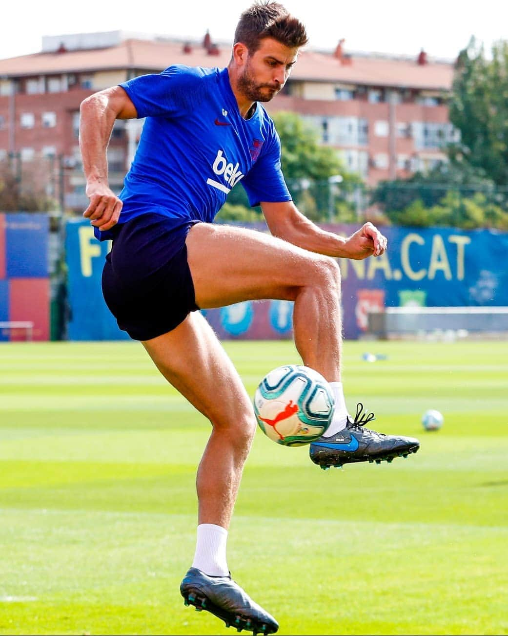 FCバルセロナさんのインスタグラム写真 - (FCバルセロナInstagram)「💪 Working hard 🔜 Villarreal」9月23日 21時39分 - fcbarcelona