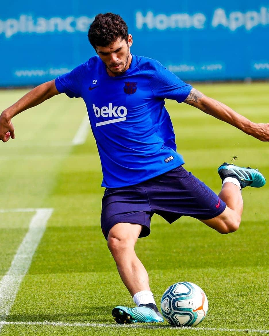 FCバルセロナさんのインスタグラム写真 - (FCバルセロナInstagram)「💪 Working hard 🔜 Villarreal」9月23日 21時39分 - fcbarcelona