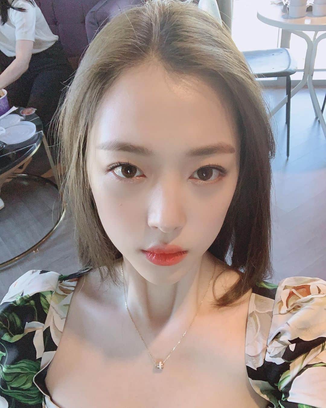ソルリさんのインスタグラム写真 - (ソルリInstagram)「헐 뭐지」9月23日 21時59分 - jelly_jilli