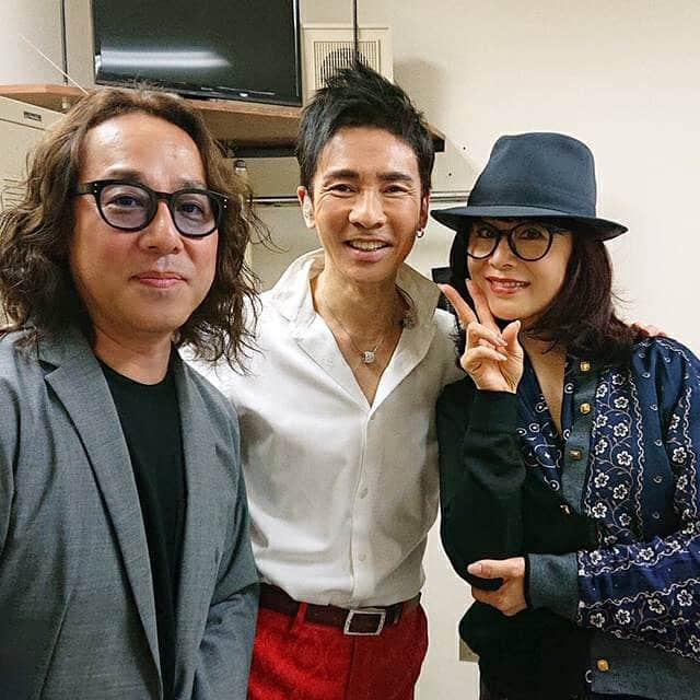 大地真央さんのインスタグラム写真 - (大地真央Instagram)「昨夜は郷ひろみさんのコンサートへ🎤 エネルギッシュで楽しくて若々しくて、 同学年として尊敬です！！ #郷ひろみ 🕺 #hiromigo 🕺 #コンサート 🎤🎶 #パワーアップ 凄い！💮 #NHKホール #同学年 👫 #大地真央 #MAODAICHI」9月23日 21時52分 - daichimao_official