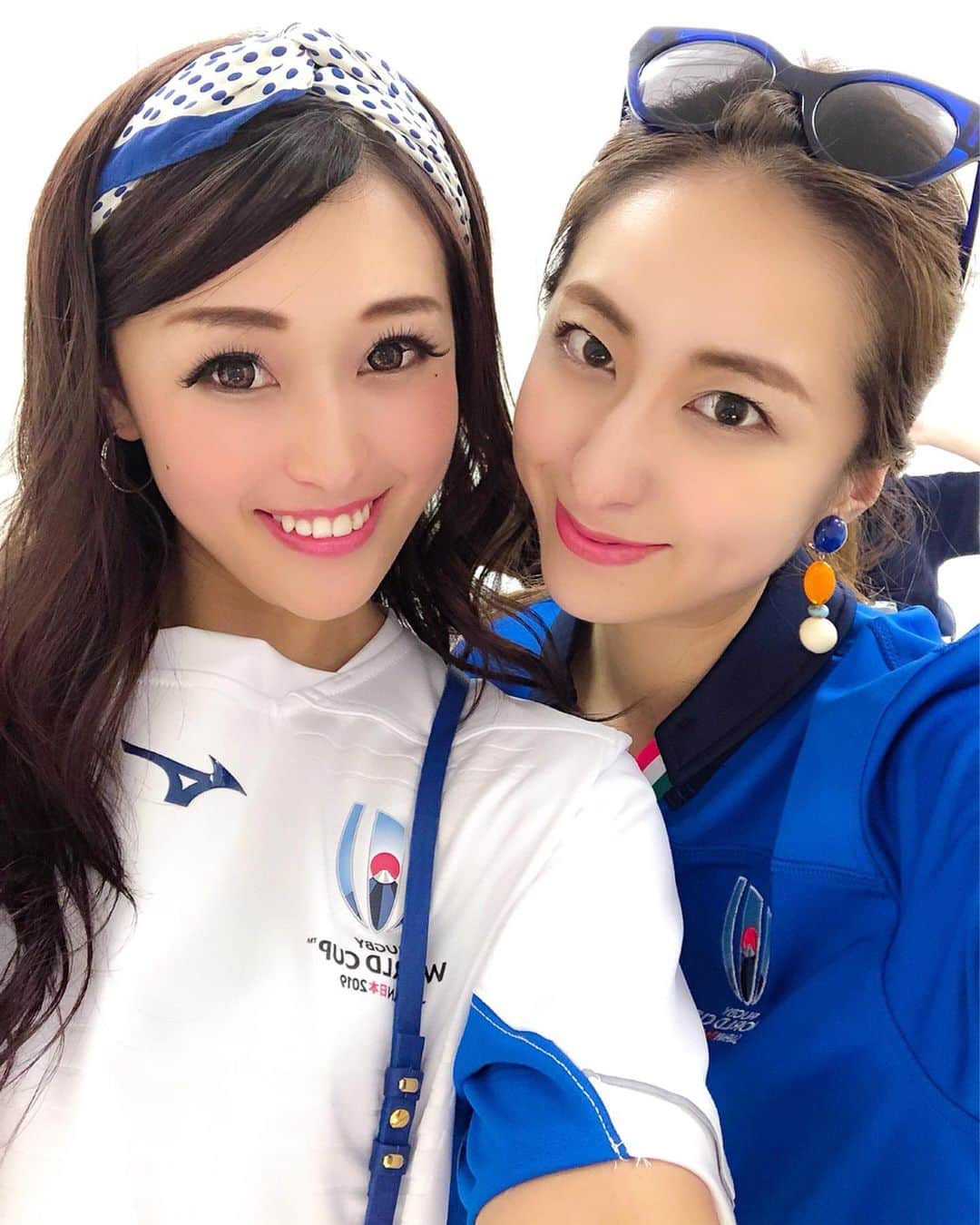 神田藍香さんのインスタグラム写真 - (神田藍香Instagram)「ラグビーワールドカップ2019﻿ この日はナミビア🇳🇦vsイタリア🇮🇹戦﻿ ﻿ 有楽町のパブリックビューイングでのイベント﻿ 各国のユニホームで﻿ ファッションショーを行いました🏉⭐️﻿ ﻿ 私は▷▶▷ナミビア﻿ @hoshina_rin ▷▶▷イタリア﻿ @ha_tara ▷▶︎▷日本﻿ ﻿ ﻿ ﻿ #rugby#rugbyworldcup2019  #rugbygirls#80mingirls#sports #sportsgirl#rugbyEvent#publicviewing  #Japan#Italia#namibia#fight #enjoy#Model#fashionshow #fashion#tagsforlike#l4l#likeforlikes  #ラグビー#ラグビーワールドカップ2019  #ラグビー女子#ラグビー観戦  #パブリックビューイング#有楽町 #ファッションショー#ラグビーイベント #トークショー#イタリア#ナミビア」9月23日 21時53分 - kaatan0522