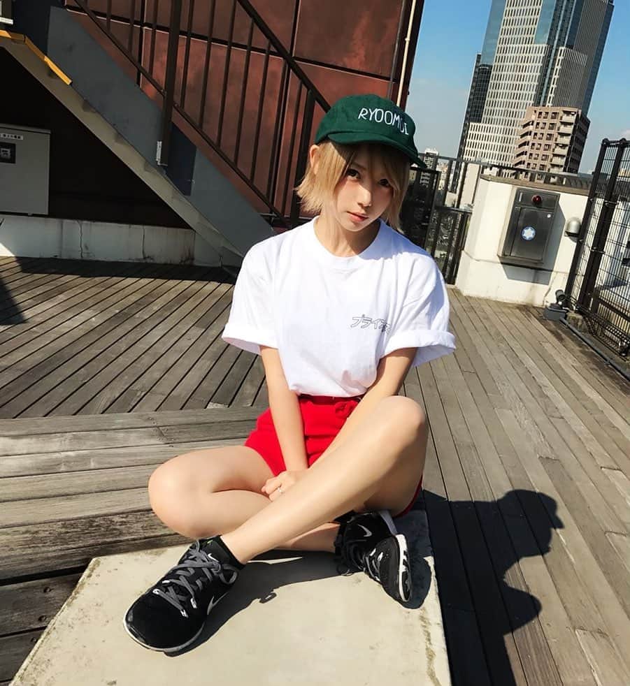 篠崎こころのインスタグラム：「事務所の屋上🌤」