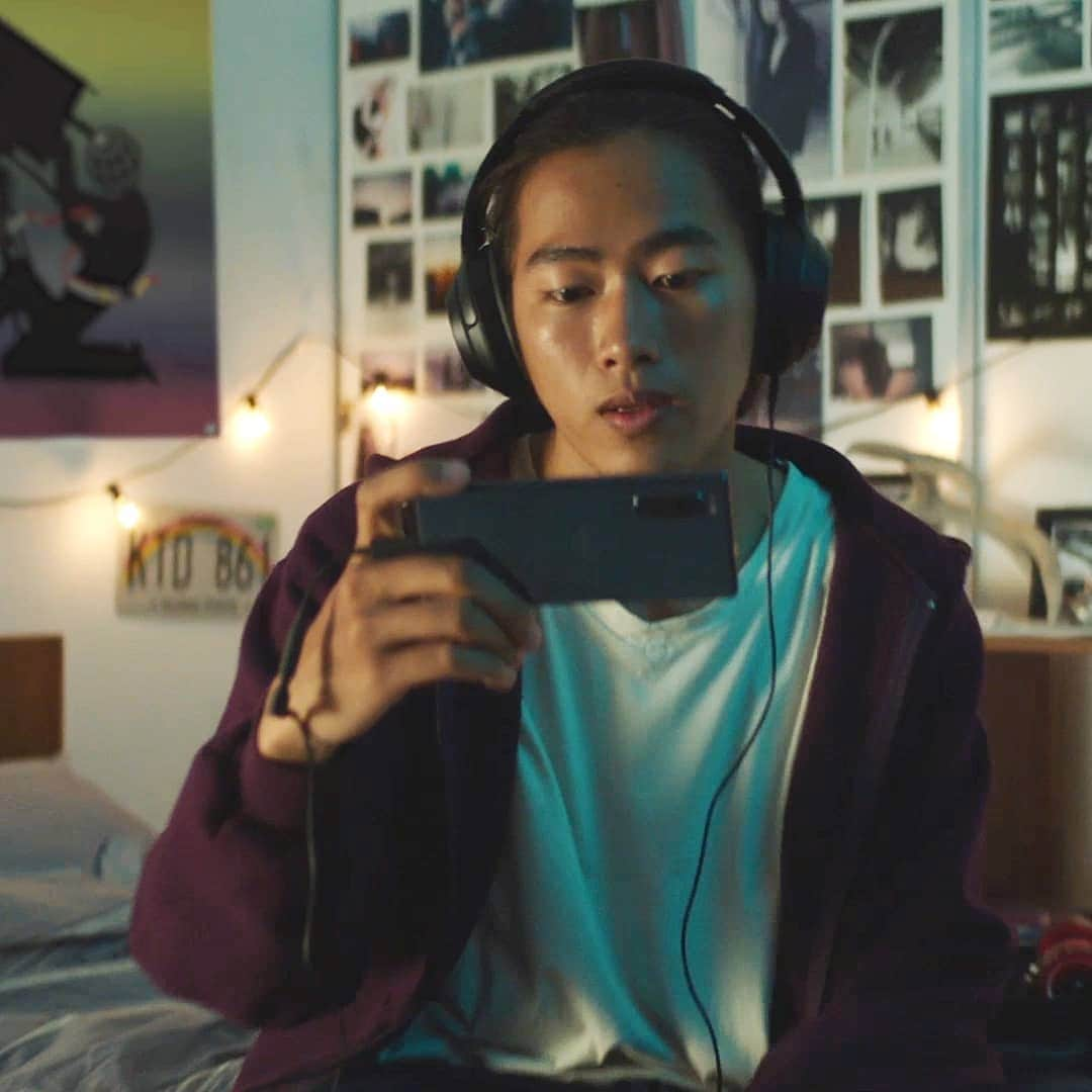 Sony Mobileさんのインスタグラム写真 - (Sony MobileInstagram)「Transport your senses to another world with extraordinary Dolby Atmos® sound on Xperia 5. #Xperia #Xperia5 #Entertainment #Audio #Innovation」9月23日 22時04分 - sonyxperia