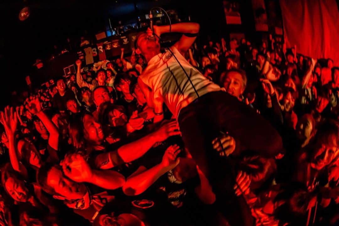 TOTALFATさんのインスタグラム写真 - (TOTALFATInstagram)「【TOTALFAT】 SHADOWS "SELL 'EM ALL TOUR Ⅱ" 福岡CB ありがとうございました！！ photo by @TAKA_tallman」9月23日 22時10分 - totalfat_japan